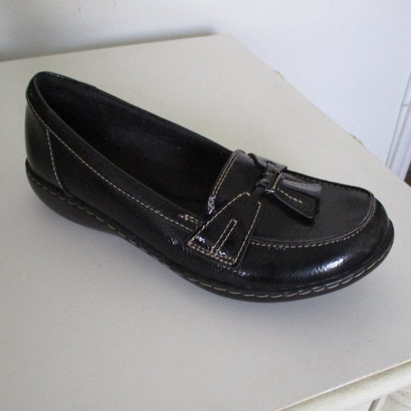 Collection by Clarks Womens Black Faux Leather Tassel Loafer NWOB - Size 7M - Picture 1 of 9